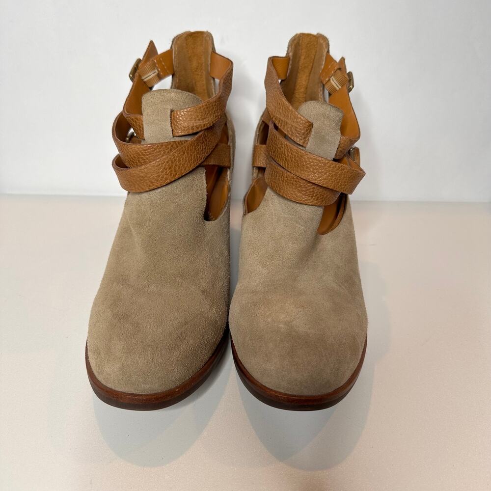 Kork-Ease Stina Ankle Boot Womens 9.5M Brown Side Cutouts Leather Block Heels - Picture 2 of 9